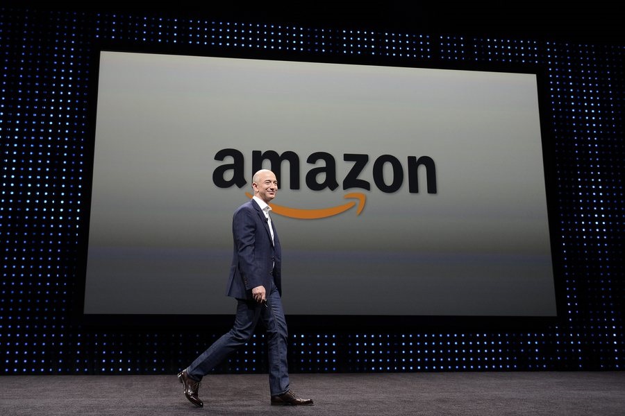 Δικαστικές περιπέτειες για την Amazon – Tην κατηγορούν για χειραγώγηση των τιμών στα βιβλία που πουλάει
