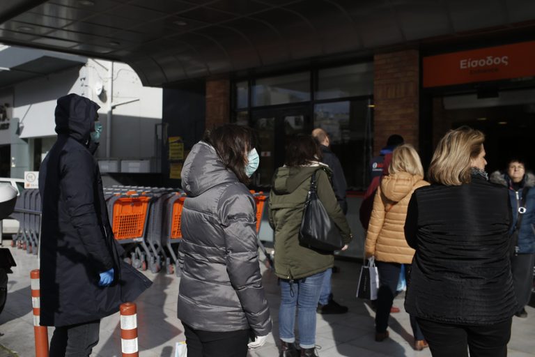 Τέλος το take away τα Σαββατοκύριακα σε Αθήνα και Θεσσαλονίκη