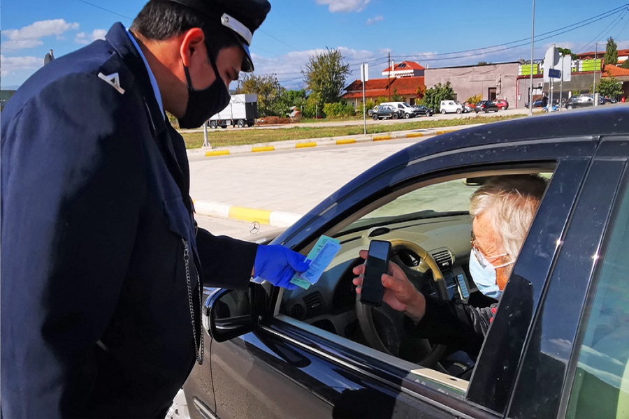 Μπλόκα της αστυνομίας στους δρόμους της Αττικής- Έλεγχοι και πρόστιμα