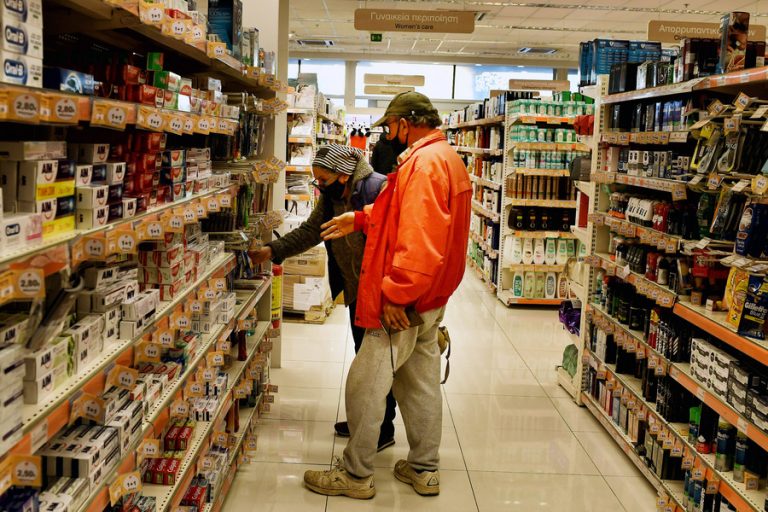 Αλλάζει από σήμερα το ωράριο λειτουργίας σε σουπερμάρκετ και φούρνους- Τι ισχύει