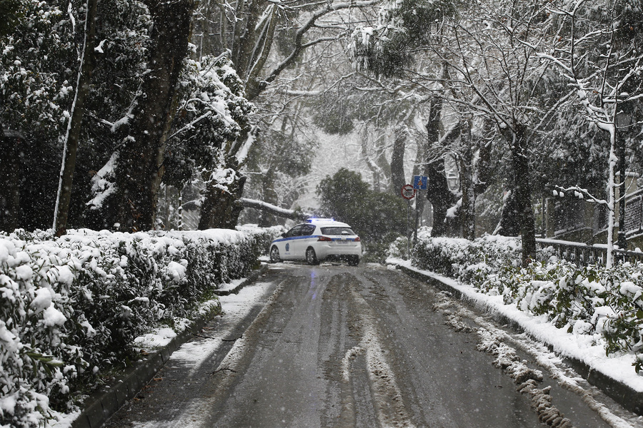Διακοπές ρεύματος σε όλη την Ελλάδα λόγω χιονιά- Πού υπάρχουν προβλήματα στην Αττική