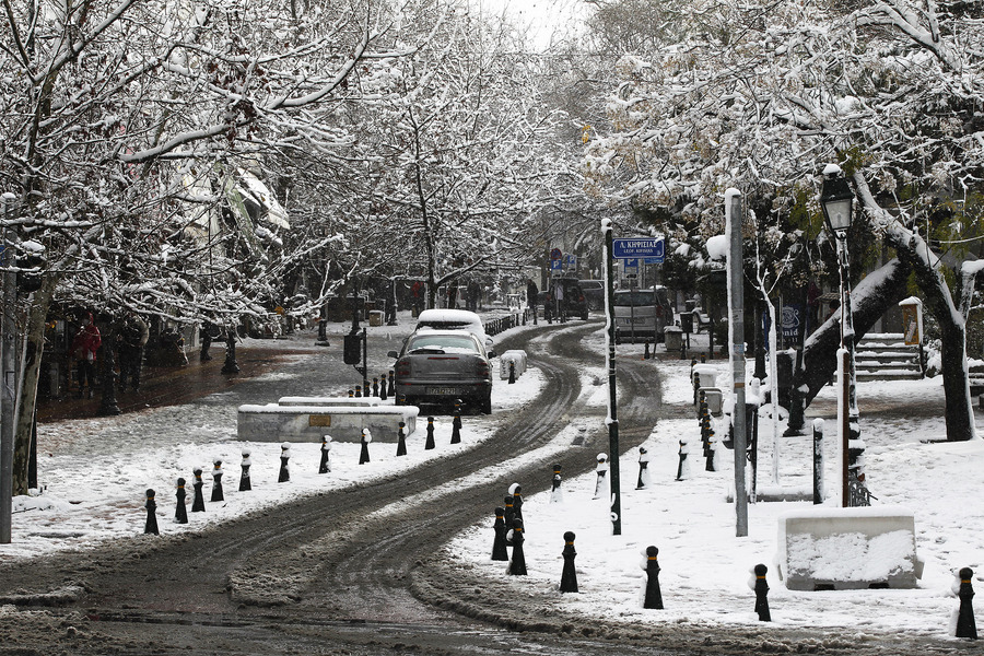 Χιόνια ακόμη και στο κέντρο της Αθήνας σήμερα και αύριο