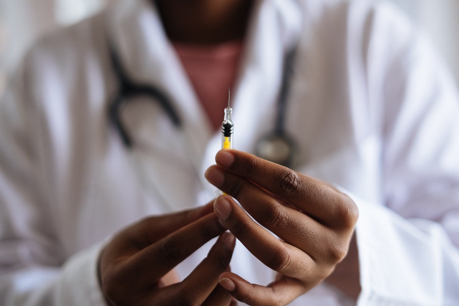 Η Moderna προχωρά σε κλινικές δοκιμές για εμβόλιο κατά της νοτιοαφρικανικής παραλλαγής