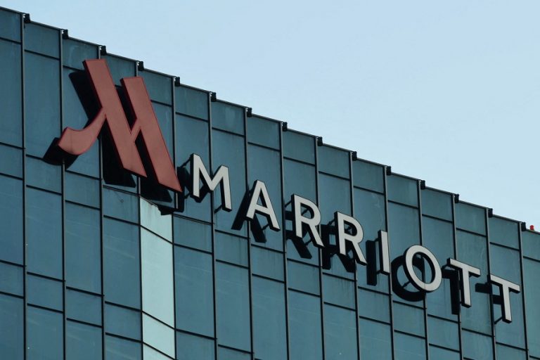 Η Marriott αναστέλλει το άνοιγμα νέων ξενοδοχείων και τις επενδύσεις στη Ρωσία