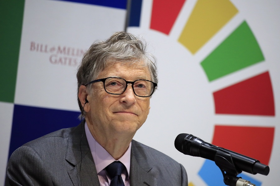 Ο Bill Gates «τιτίβισε» ότι η Όμικρον ίσως τροφοδοτεί «τη χειρότερη φάση της πανδημίας»