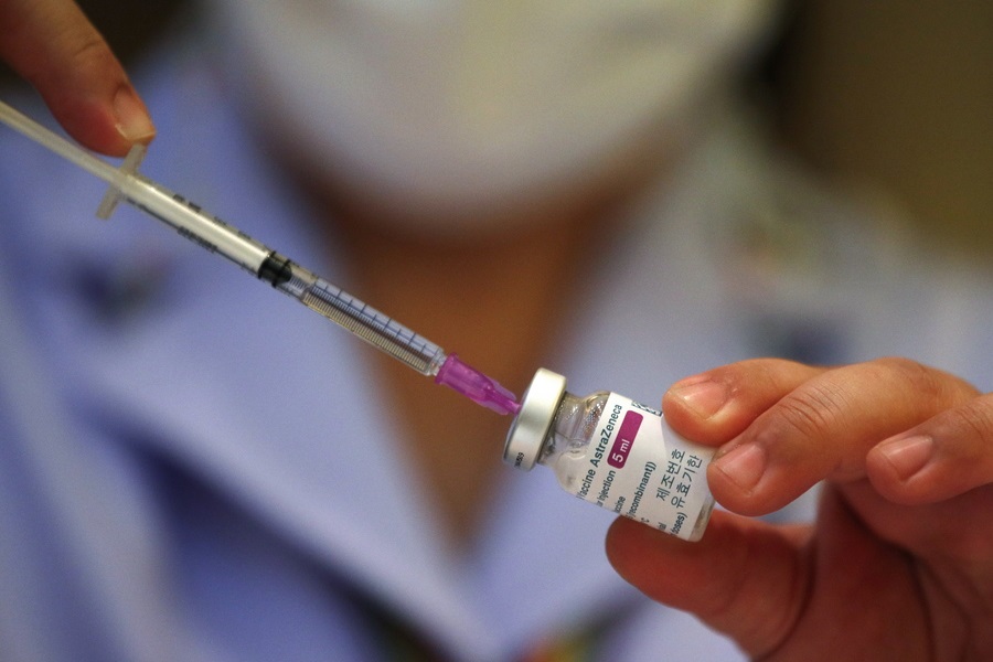 Κορονοϊός: Ο μειωμένος εμβολιασμός συνδέεται με νοσηλεία ή και θάνατο