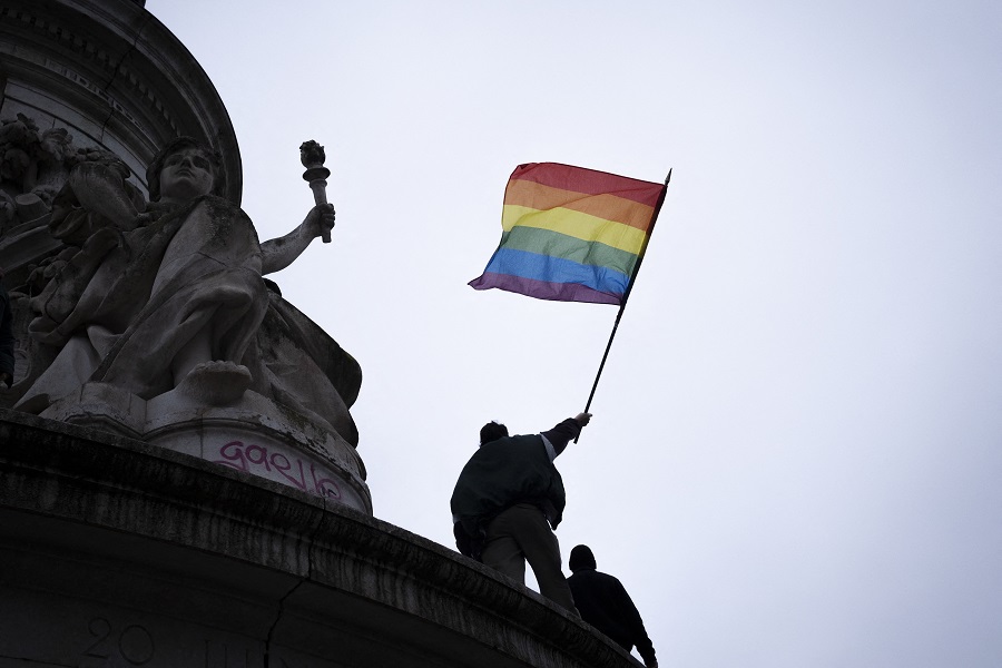 ΕΕ για Ημέρα κατά της Ομοφοβίας: «Όλοι γεννιούνται ίσοι στην αξιοπρέπεια και τα δικαιώματα»