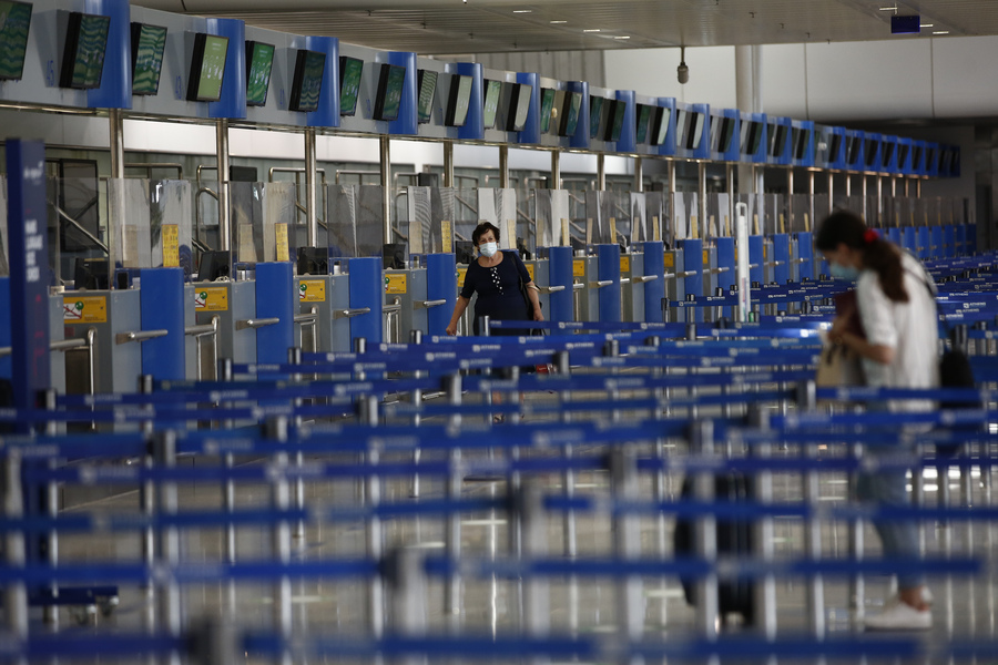 IATA: 52% χαμηλότεροι σε σχέση με το 2019 οι αριθμοί των επιβατών στις πτήσεις