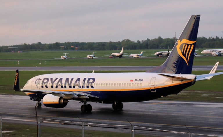 Τέλος στα φθηνά εισιτήρια της Ryanair – Έρχονται αυξήσεις