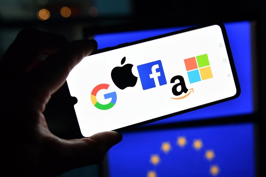 Big Tech: Τέλος στην ανακωχή Microsoft και Google – Στα σκαριά νέος τεχνολογικός πόλεμος