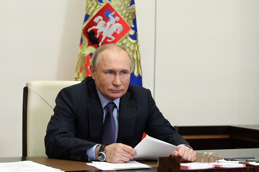 Ο Πούτιν δηλώνει έτοιμος να βρει «διπλωματικές λύσεις» με τη Δύση