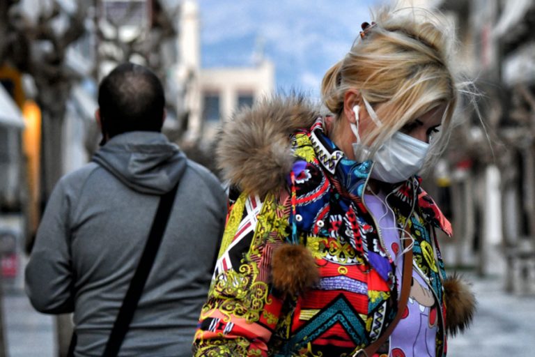 Πελώνη: Εντός της εβδομάδας οι αποφάσεις για τις μάσκες στους εξωτερικούς χώρους
