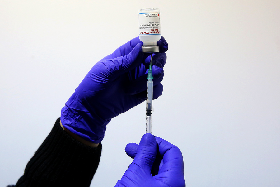 Αίρεται η αναστολή καθηκόντων υγειονομικών με την πρώτη δόση του εμβολίου