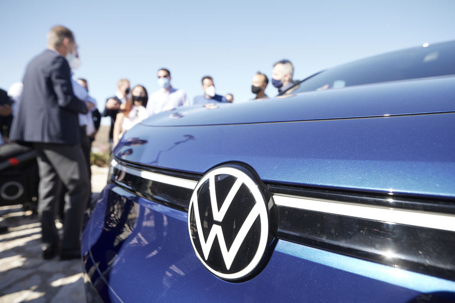 Η Volkswagen εξετάζει την περικοπή 30.000 θέσεων εργασίας