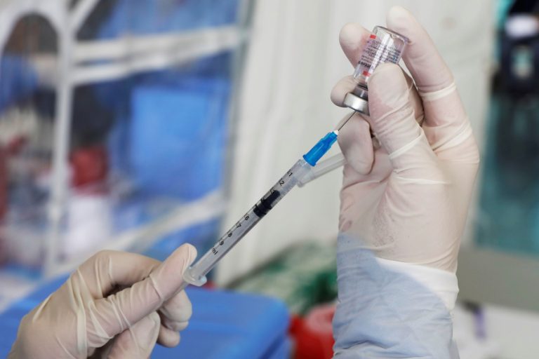 «Όχι» στον υποχρεωτικό εμβολιασμό από τον πρωθυπουργό του Βελγίου