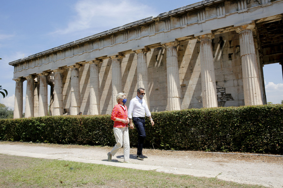 Αφγανιστάν και κλιματική κρίση στο επίκεντρο τηλεφωνικής επικοινωνίας Μητσοτάκη – φον ντερ Λάιεν