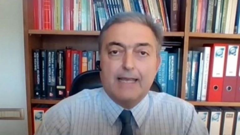 Βασιλακόπουλος: Εάν δεν αυξηθούν οι εμβολιασμένοι, υπάρχει κίνδυνος για νέο lockdown από το φθινόπωρο