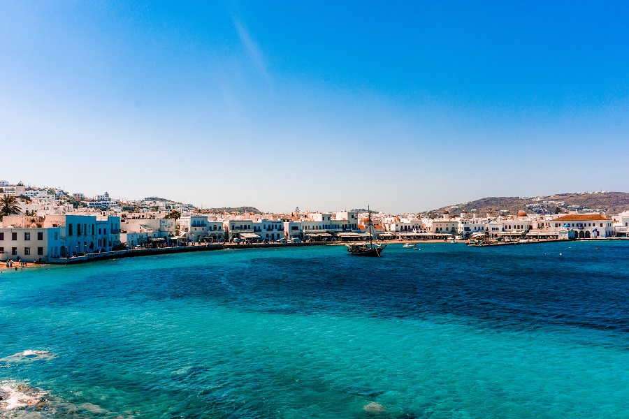 Η Ελλάδα μεταξύ των πέντε κορυφαίων χωρών με «εξαιρετικής ποιότητας» ύδατα κολύμβησης