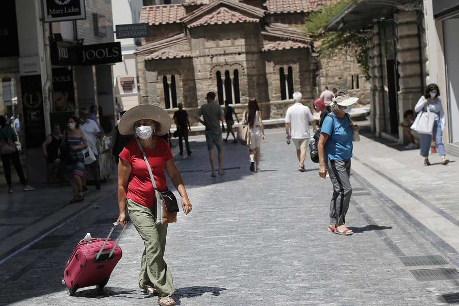 ΤτΕ: Στο 61% των εσόδων του 2019 ο φετινός Ιούλιος για τον τουρισμό