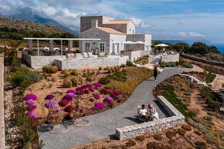 Ariá Estate Suites and Spa: Υπογραμμίζοντας τη μοναδικότητα της Μάνης, σχεδιάζει μία αυθεντική εμπειρία ζωής για τους ταξιδιώτες