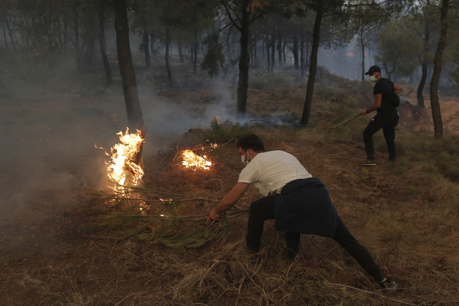 Εκκενώνονται οικισμοί στην Τρίπολη