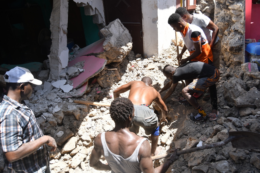 Εκατόμβη νεκρών από φονικό σεισμό 7,2 Ρίχτερ στην Αϊτή