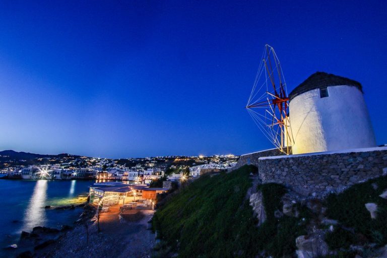 Αυτά είναι τα καλύτερα ελληνικά νησιά για το 2022, σύμφωνα με το Conde Nast Traveller
