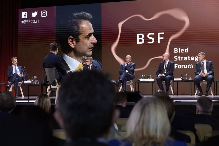 Bled Strategic Forum 2021: Η διαφωνία Μητσοτάκη και Σασόλι για Αφγανιστάν και προσφυγικό