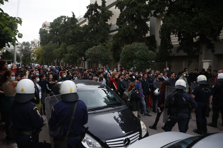 Παρέμβαση εισαγγελέα ζήτησε η Κεραμέως για τα γεγονότα στο ΕΠΑΛ Σταυρούπολης (Βίντεο)