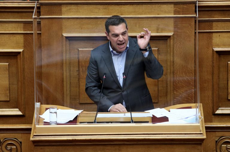 Ο Αλέξης Τσίπρας ζητά να γίνει έκτακτη συζήτηση στη Βουλή για τις παρακολουθήσεις