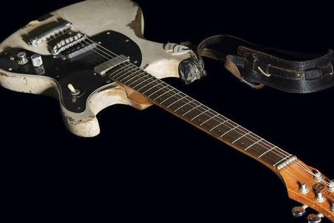 Κιθάρα του Johny Ramone Mosrite πωλήθηκε πάνω από 900 χιλιάδες δολάρια σε δημοπρασία