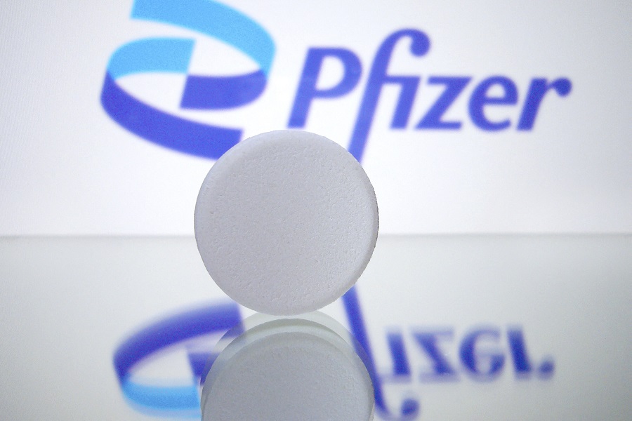 Η Pfizer θα επιτρέψει γενόσημες εκδοχές του χαπιού της για τον κορωνοϊό σε 95 χώρες