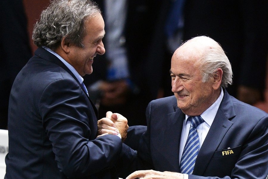 FIFA: Ξεκινά η δίκη Μπλάτερ και Πλατινί για “ύποπτη πληρωμή”
