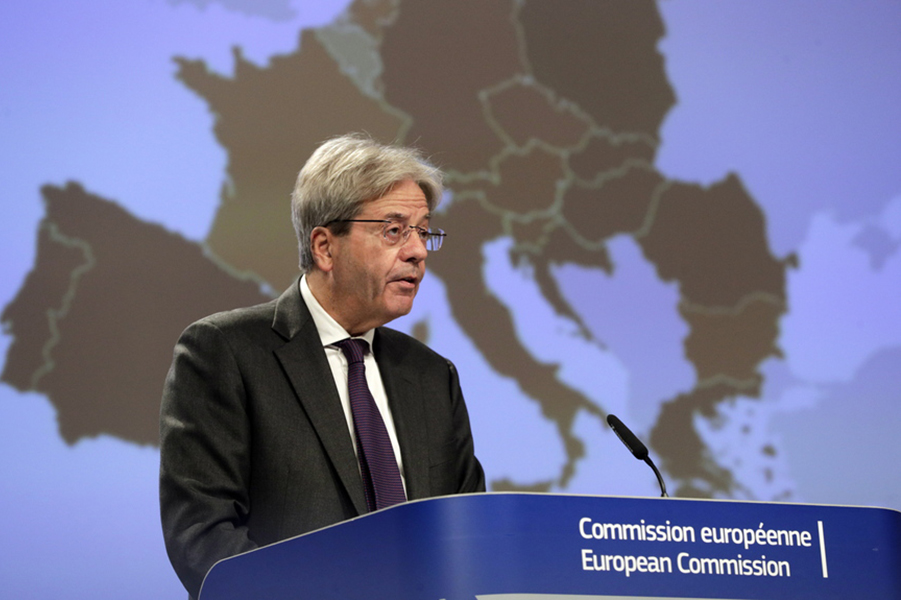 Η Ευρώπη δεν θα επιστρέψει στη λιτότητα, υποστηρίζει ο Επίτροπος Οικονομίας Π. Τζεντιλόνι