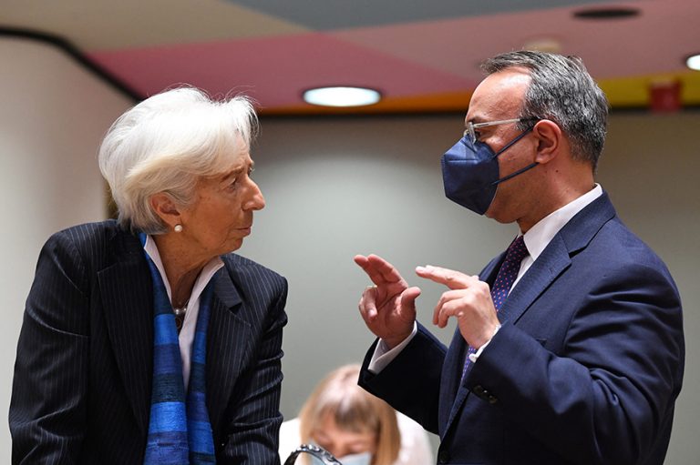 Θετική η 12η αξιολόγηση της Ελλάδας από το Eurogroup – «Ξεκλειδώνει» το πακέτο μείωσης χρέους 767 εκατ. ευρώ