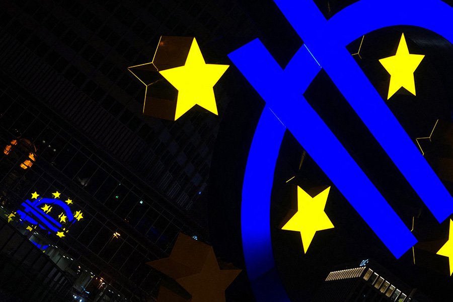 Από την Αθήνα η ΕΚΤ πάτησε «φρένο» στις αυξήσεις των επιτοκίων, μετά από 15 μήνες