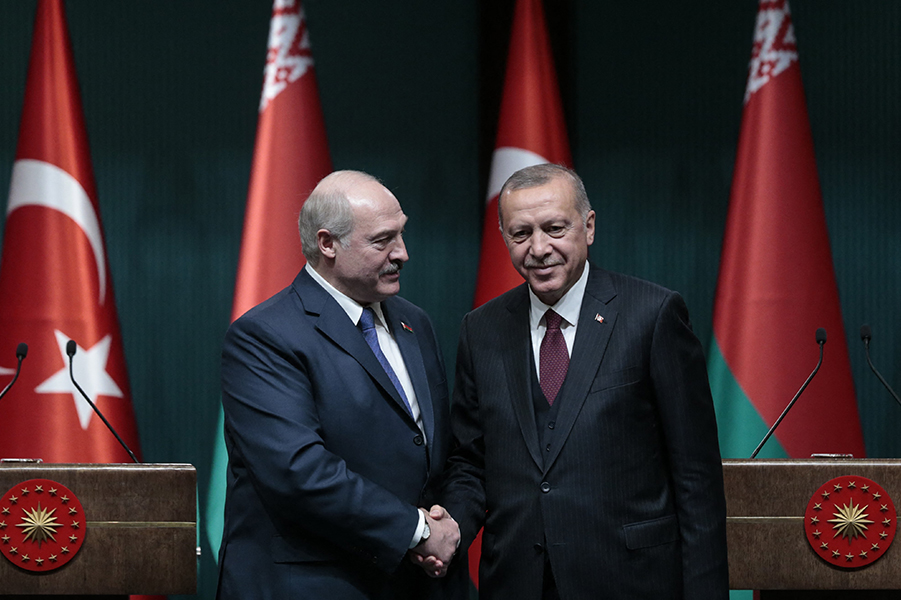 Η Ευρώπη μοιράζει… κυρώσεις στη Λευκορωσία, αλλά για τον Λουκασένκο ο καλύτερος φίλος είναι ο Ερντογάν