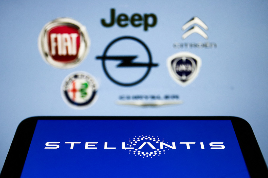 Ο όμιλος Stellantis συμπράττει με την Amazon για τη συνδεσιμότητα των οχημάτων του