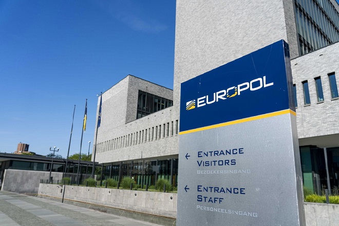 Η Europol εξάρθρωσε κύκλωμα που διακινούσε ψευδοφάρμακα κατά του κορωνοϊού