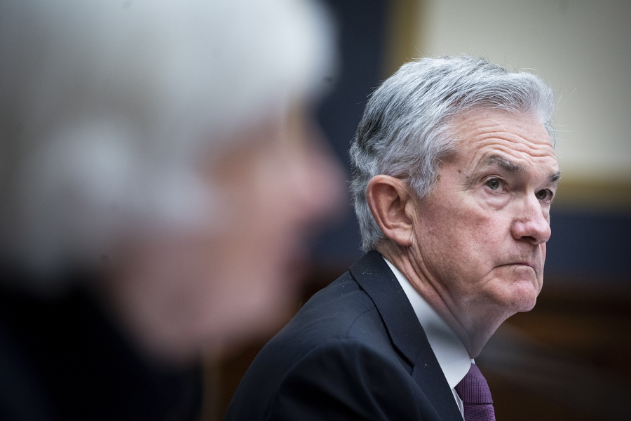 Powell (Fed): Απέχουμε από τον στόχο 2% για τον πληθωρισμό