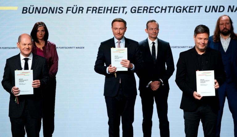 Γερμανία: SPD, Πράσινοι και FDP υπέγραψαν τη νέα προγραμματική συμφωνία – Αύριο η εκλογή Σολτς
