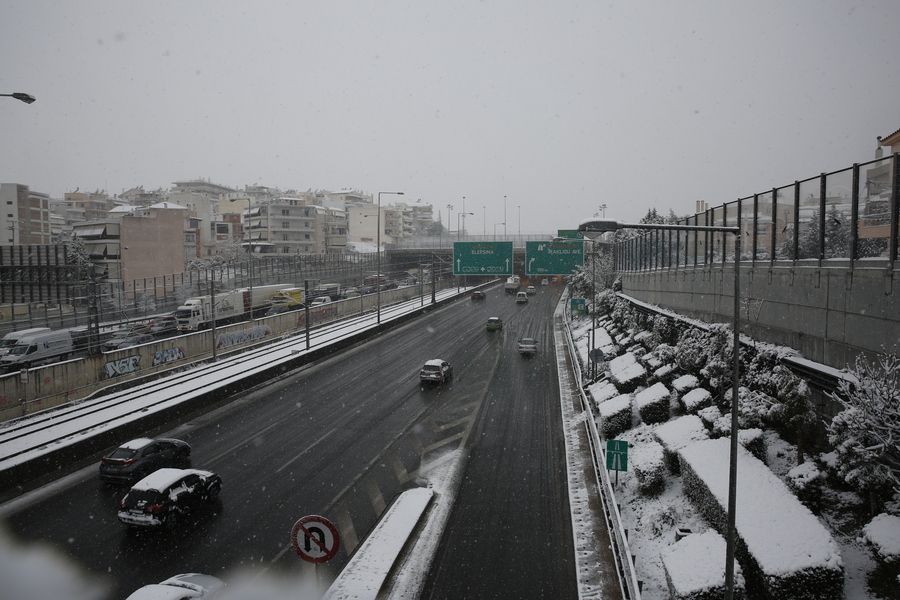 Αναμένεται επιδείνωση του καιρού με πυκνές χιονοπτώσεις τις επόμενες ώρες