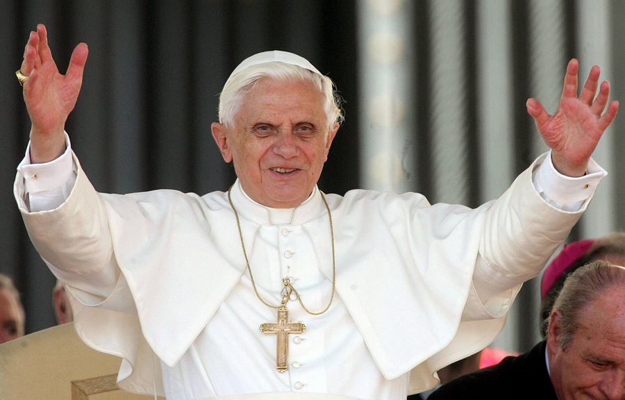 Βαριές κατηγορίες για τον επίτιμο πάπα Βενέδικτο ΙΣΤ΄ ότι απέκρυψε περιπτώσεις σεξουαλικών κακοποιήσεων παιδιών από κληρικούς
