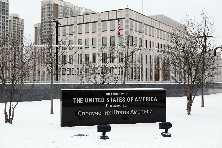 Μόσχα και Ουάσιγκτον ανακαλούν μέρος του διπλωματικού προσωπικού στην Ουκρανία