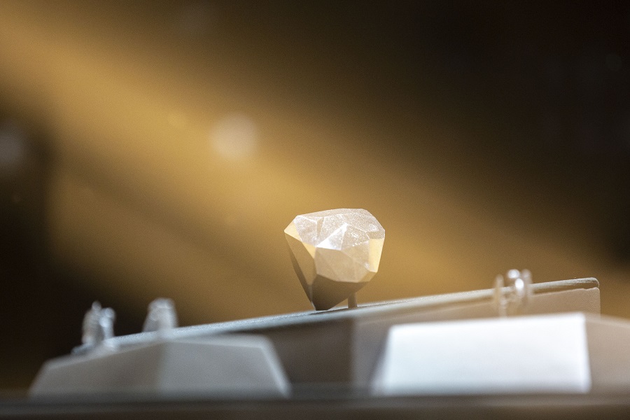 Sotheby’s: Δημοπρατήθηκε για αστρονομικό ποσό το μεγαλύτερο μαύρο διαμάντι του κόσμου
