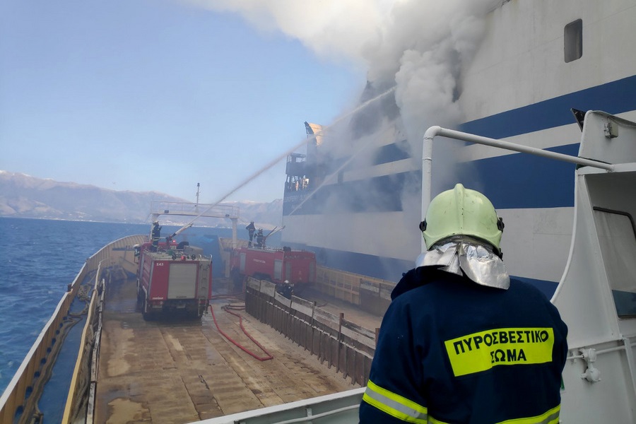 Euroferry Olympia: Έλληνας οδηγός ο άνδρας που βρέθηκε απανθρακωμένος – Αγωνία για τους δέκα αγνοούμενους