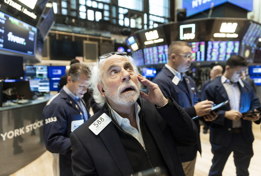 Wall Street: Ανησυχητικά σημάδια από τον δείκτη Φόβου – Τι κομίζει ο «Χρυσός Σταυρός»