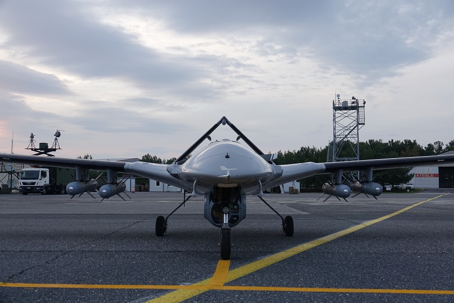 Bayraktar TB2: Τα φθηνά, αργά και ογκώδη drones της Ουκρανίας που καταστρέφουν ρωσικά τεθωρακισμένα άρματα μάχης