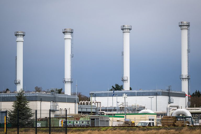 Η Γερμανία συνεχίζει ακάθεκτη να αποθηκεύει φυσικό αέριο