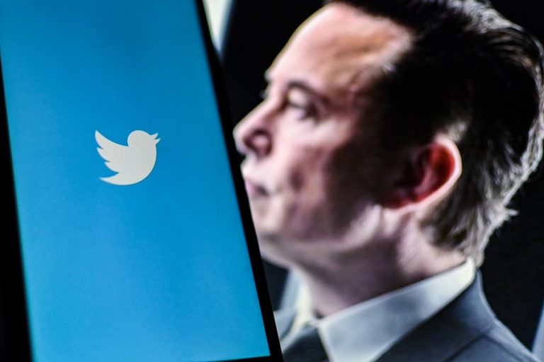Τα μηνύματα του Έλον Μασκ αποκαλύπτουν ποιοι δισεκατομμυριούχοι και CEO τον ενθάρρυναν να αγοράσει το Twitter